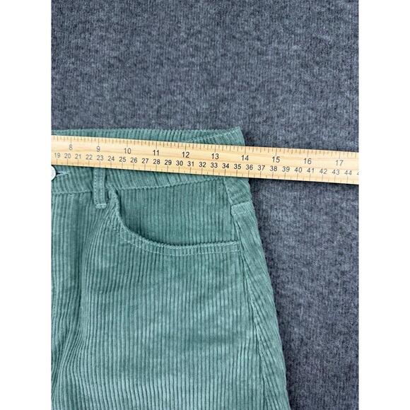 Forever 21 Green Corduroy Mini Skirt with Front and Back Pockets Size Medium - Picture 5 of 6